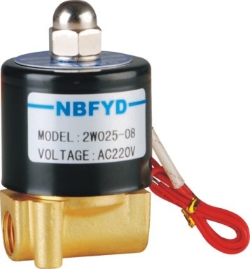 水ガスの空気オイルのための 220V 高圧真鍮の電磁弁 NBR VITON EPDM のシール